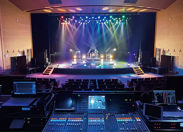 片柳記念ホール