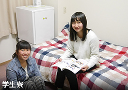 開放的なカフェテリア