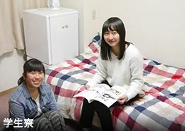 開放的なカフェテリア