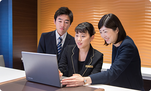 ホテル管理システム