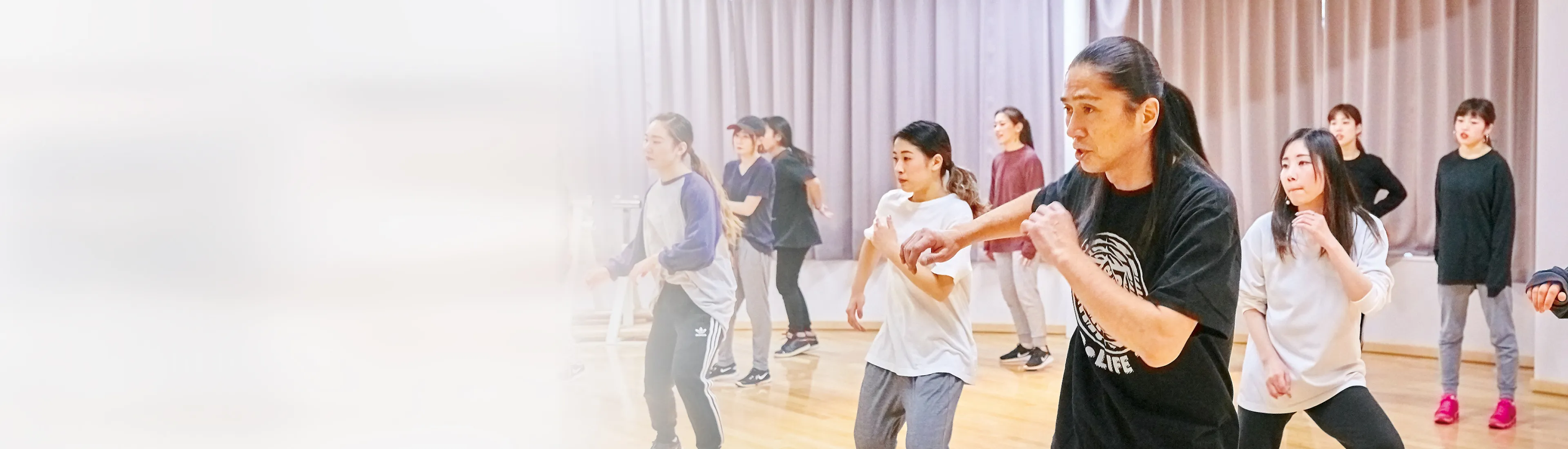 ダレデモダンス