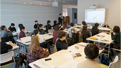 学生たちが特別講義を受けている様子