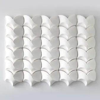 デザインの異なる個性的なふたつの椅子が並んでいる様子