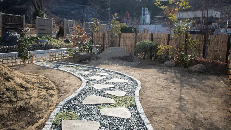 キャンパス内に配置されている学生が手がけた作品