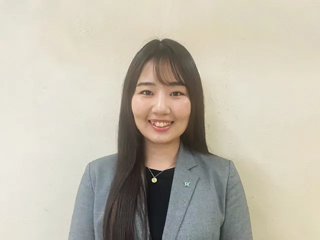 北 卓也さんがマイクを持ち語る姿