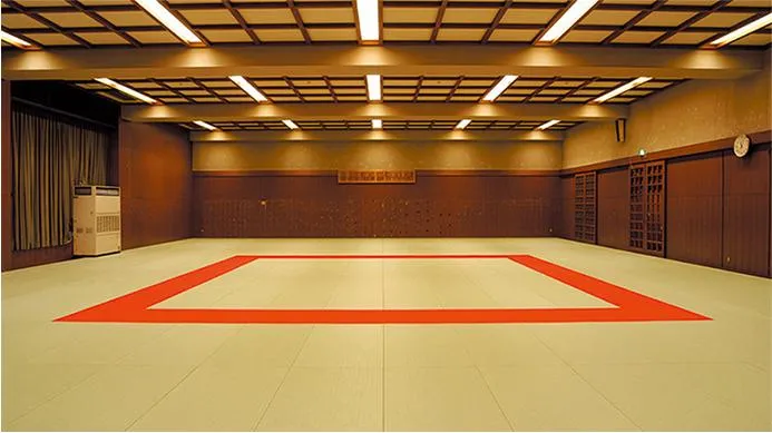 広い武道場