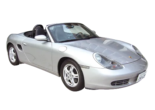 学生が車検ラインの実習を行っている様子