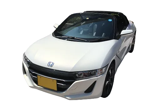 学生が車検ラインの実習を行っている様子