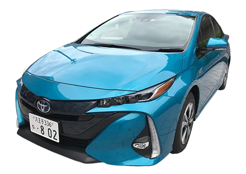 学生が車検ラインの実習を行っている様子