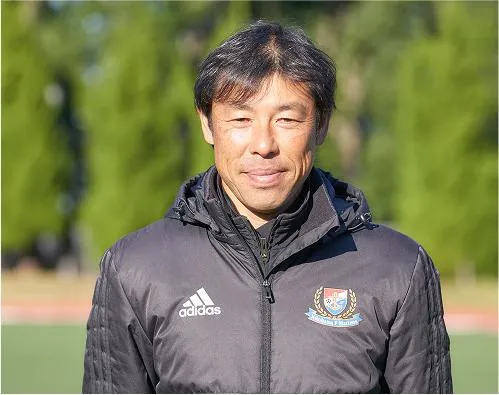 サッカーに関わる専門領域「技術力、戦術力、身体力、分析力、指導力、関連力」＋基本能力「社会力、自己管理力」のスマートアート