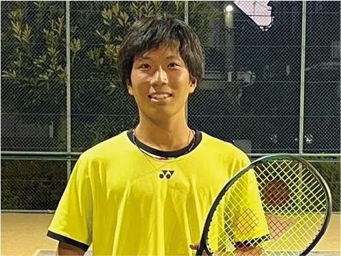 テニス指導者認定者数とソフトテニス指導者認定者数を表した図