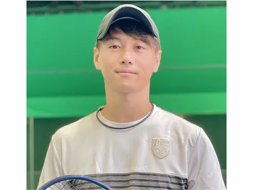 テニス指導者認定者数とソフトテニス指導者認定者数を表した図