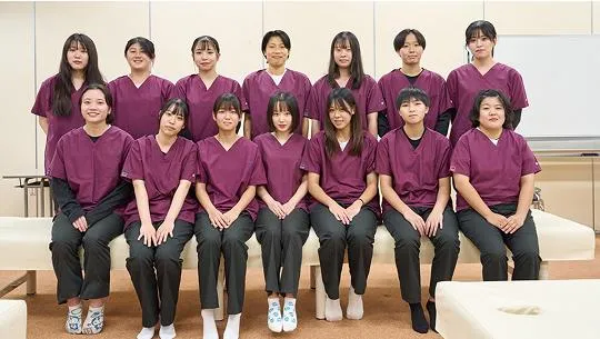 女子学生の集合写真
