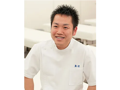 【国家資格】柔道整復師免許・【ジャパン・アスレチック・トレーナーズ協会認定】アスレチック・トレーナー（JATAC-ATC）・【日本トレーニング指導者協会認定】トレーニング指導者（JATI-ATI）・【日本赤十字社救急法救急員】