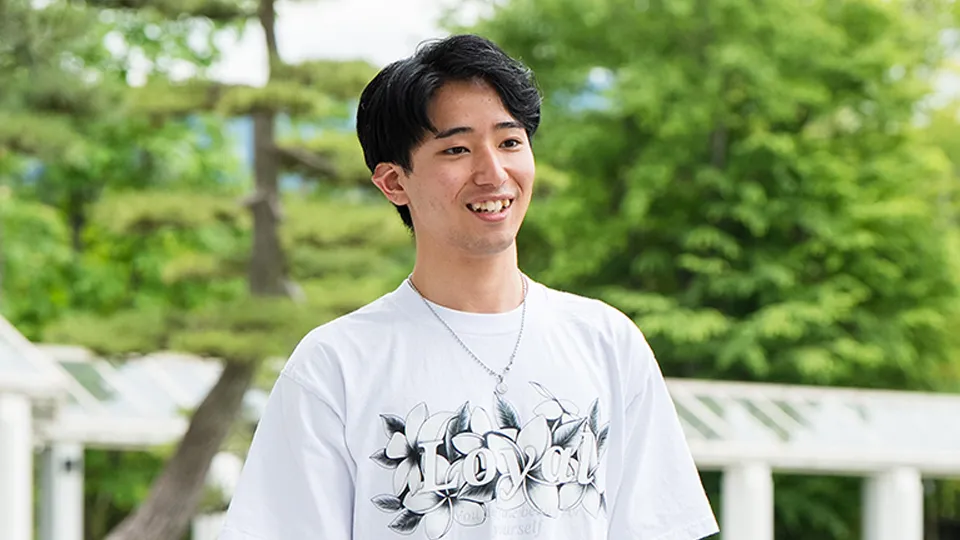 インタビューに応じてくれた学生のポートレート