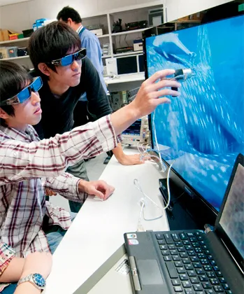 デジタル家電の実習中の様子