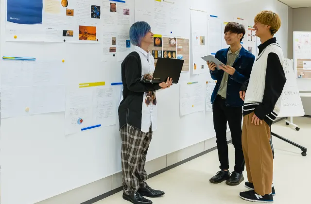 インターンシップ中の生徒達の様子