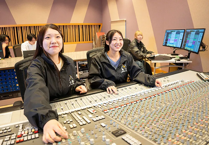 レコーディング実習の様子