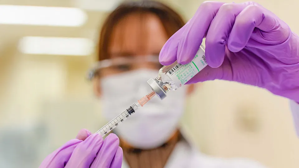 ボトルに入った液体の化粧品