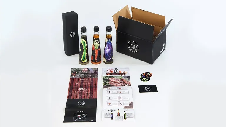 複数のパッケージデザインが並んでいる様子