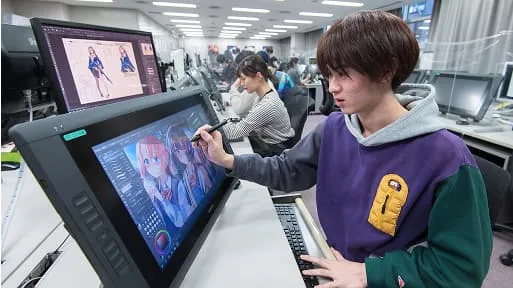 赤いショートヘアの女の子がメガホンを持つアニメイラスト