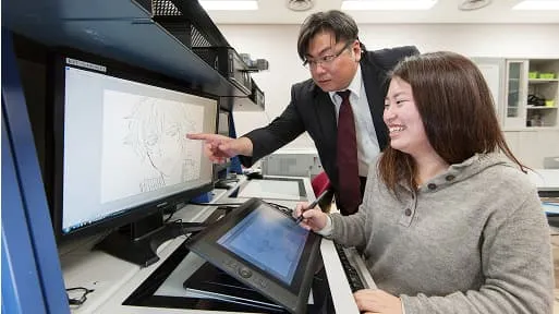 赤いショートヘアの女の子がメガホンを持つアニメイラスト