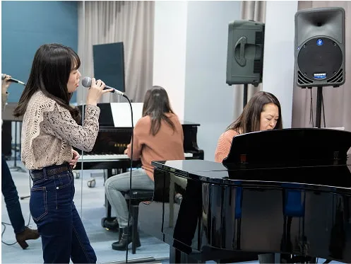 マンガ業界・アニメ業界・イラスト・ゲーム業界の3つの円を示す図