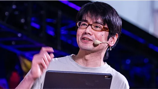 従業員が様々なサービスにシステムを通してアクセスすることを示す図