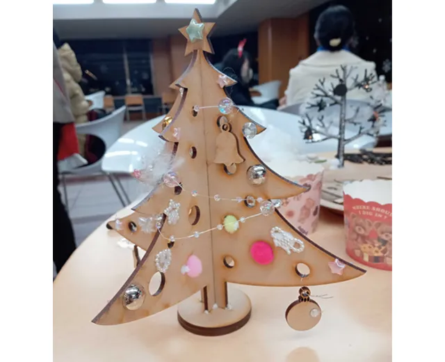 レーザーカッターでクリスマスツリーをつくろう