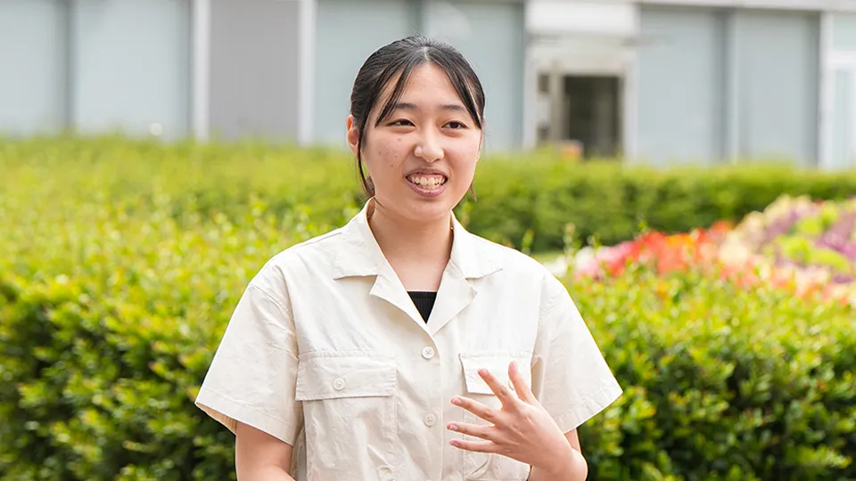 学生がPCを使用している様子