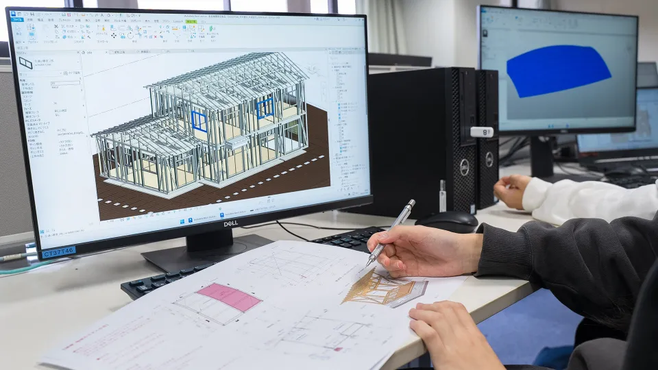 ITスペシャリスト科を例に挙げた、日本工学院と他大学の座学と実習の比率を表した、2つの円グラフによる実習量の比較画像