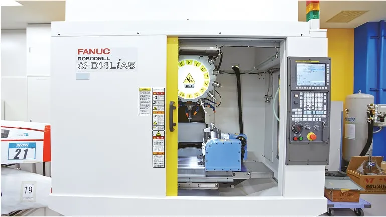 5軸マシニングセンタ