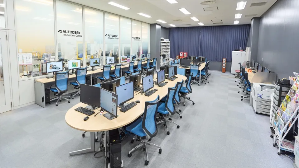 オートデスクイノベーションセンターの室内