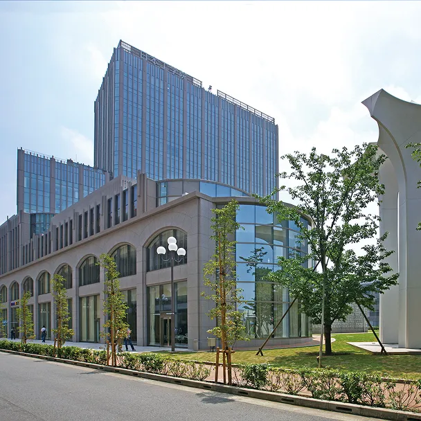 1号館の外観の写真