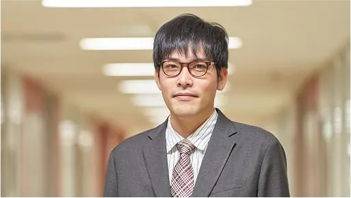 ハリウッドと日本をつないで遠隔授業を行っている様子