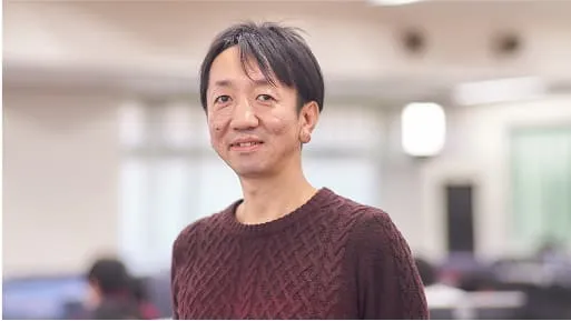 ハリウッドと日本をつないで遠隔授業を行っている様子