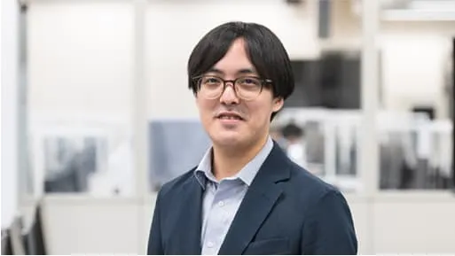 ハリウッドと日本をつないで遠隔授業を行っている様子