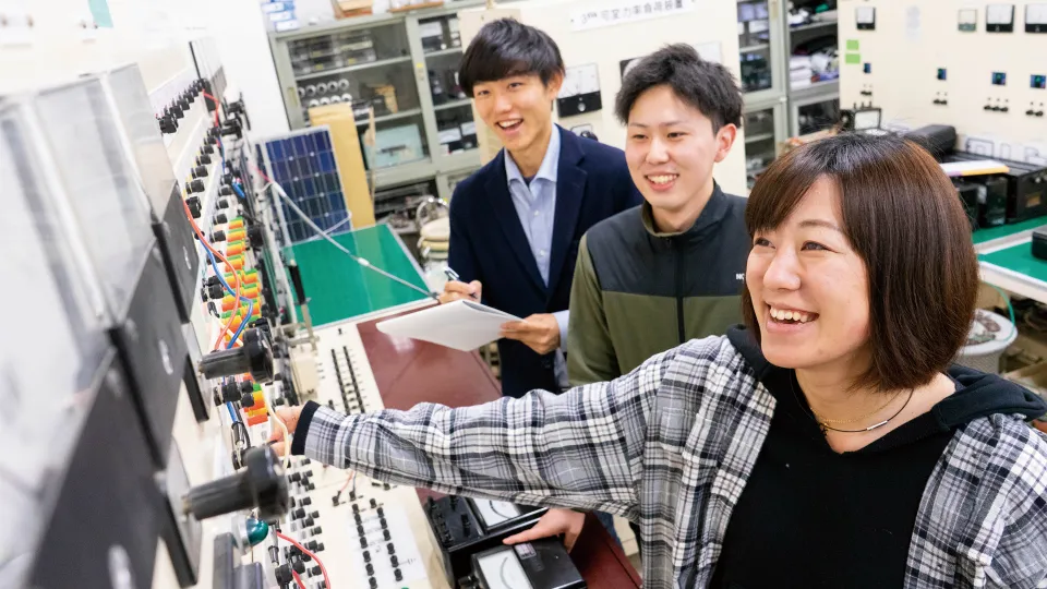 電子・電気科実習授業風景