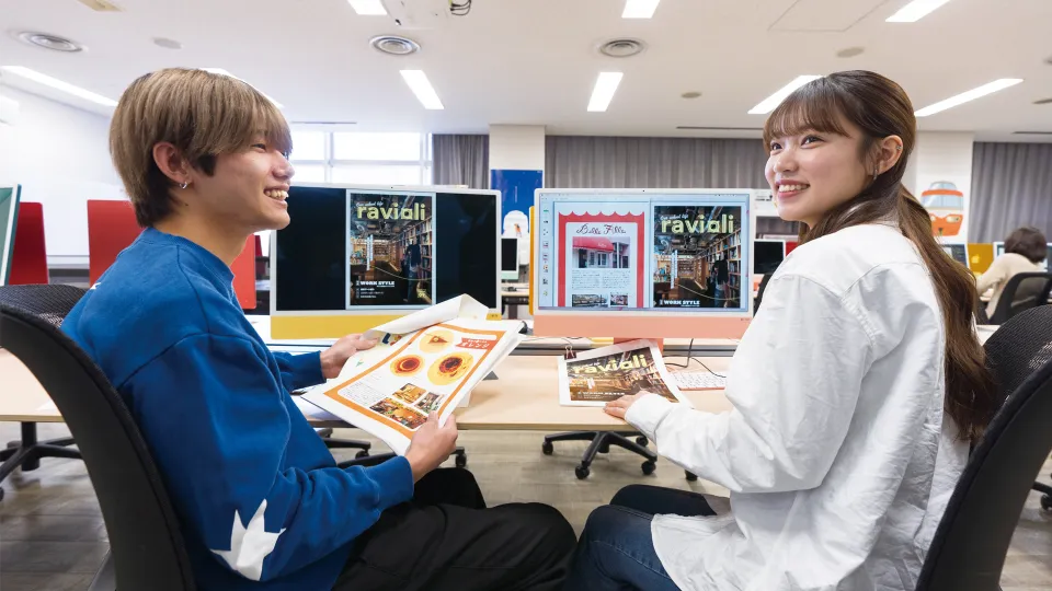 デザイン科グラフィックデザイン専攻学生授業風景
