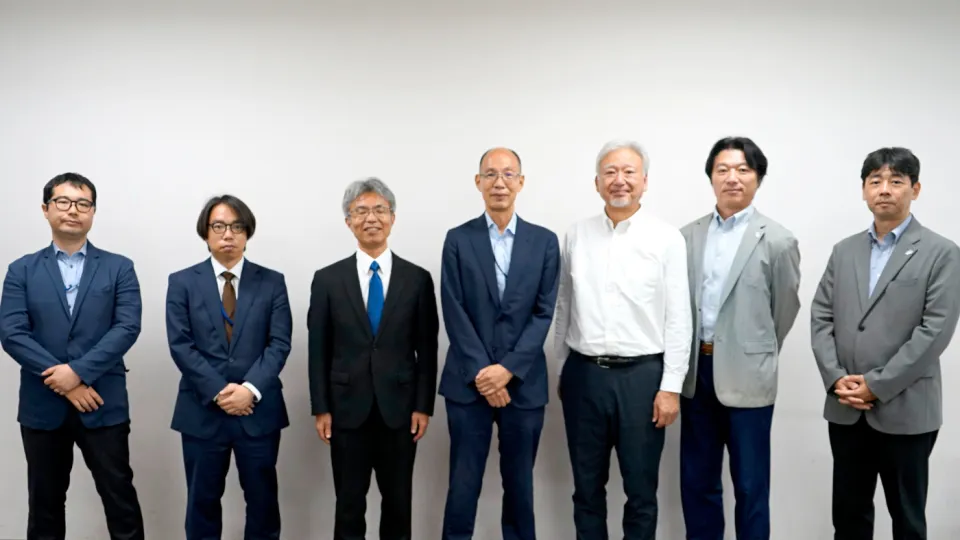 文部科学省より4名が来校、IT・AI・機械・建築分野の実習と日本工学院