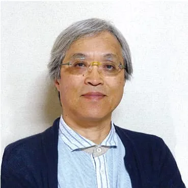 学生たちが撤収作業をしている様子