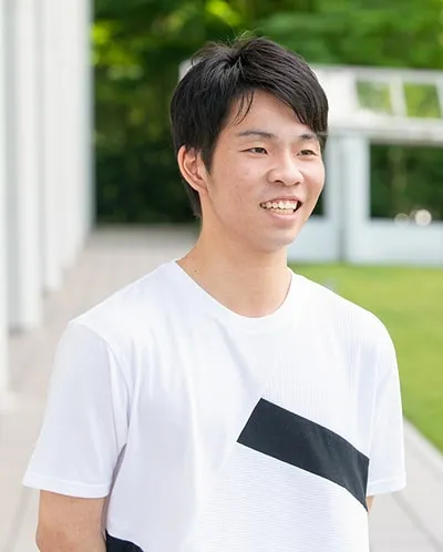 笑顔で話している村田 祐星さん