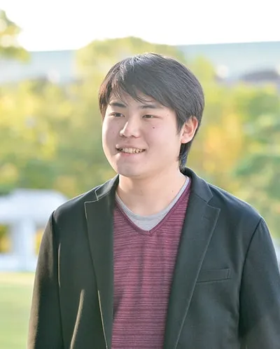 笑顔で話している赤澤 康平さん