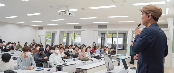 髙橋正紀氏による講義風景