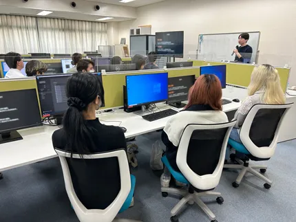 Cre8tFun様による特別講義