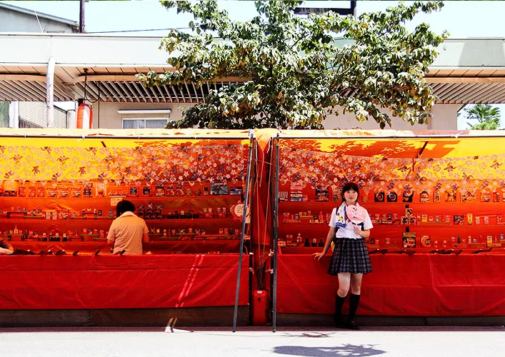 「暑すぎる露店」