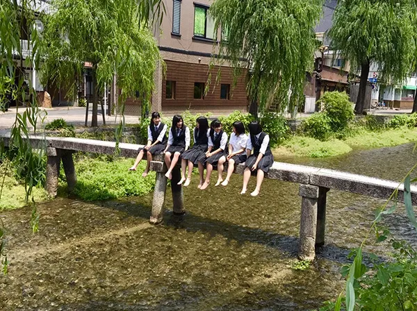 「ガールズトーク」