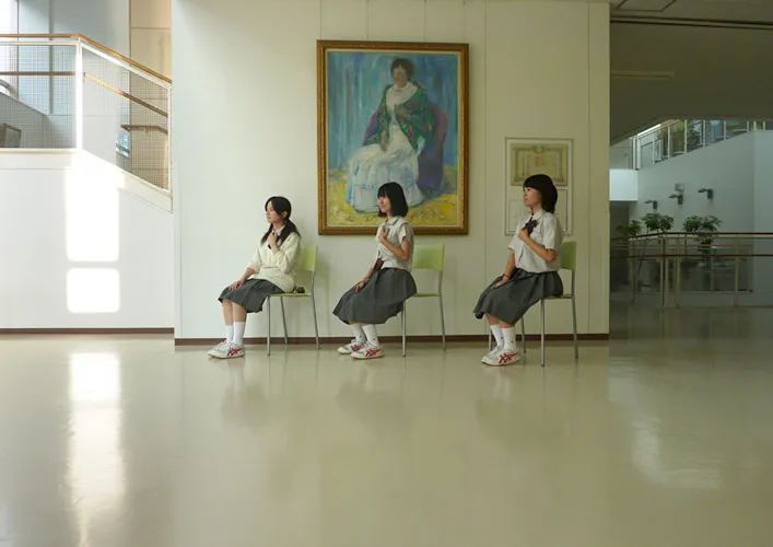 「姿勢を正して」