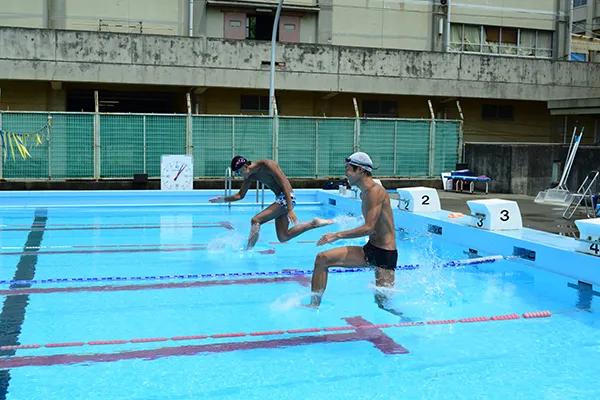 「水陸両用人間」