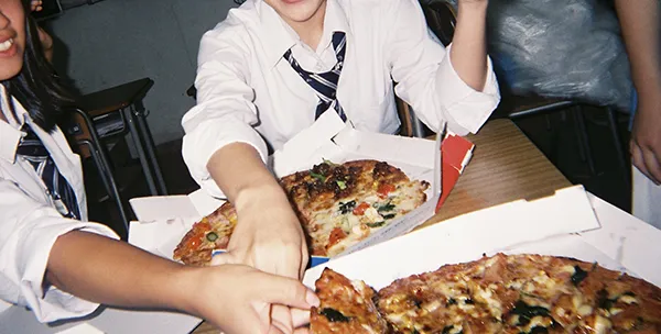 「頑張ったご褒美はピザ」